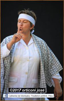 veronique-fourcaud-massage-fabrice-coccito-theatre-auribeau-2017-parodie